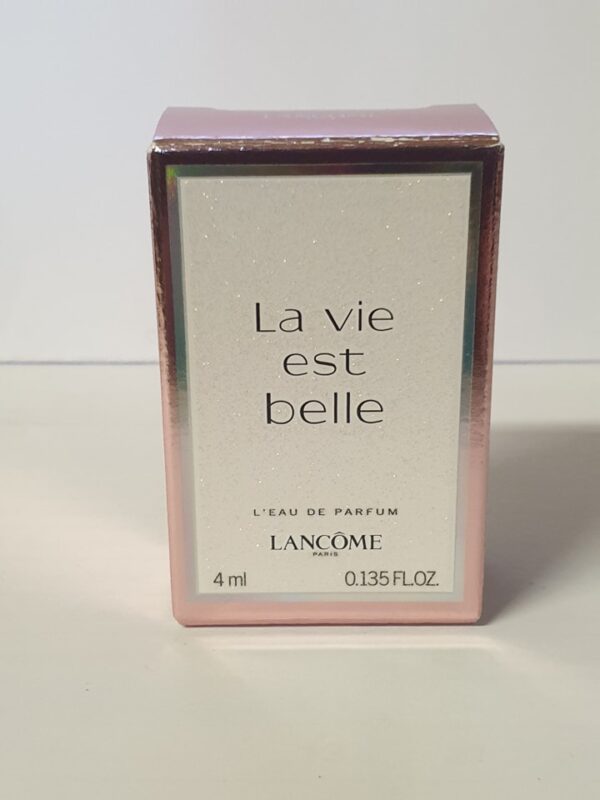 Miniature de parfum La vie est belle de Lancôme