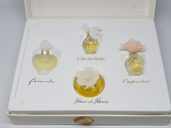 Coffret de 4 miniatures de parfum Nina Ricci