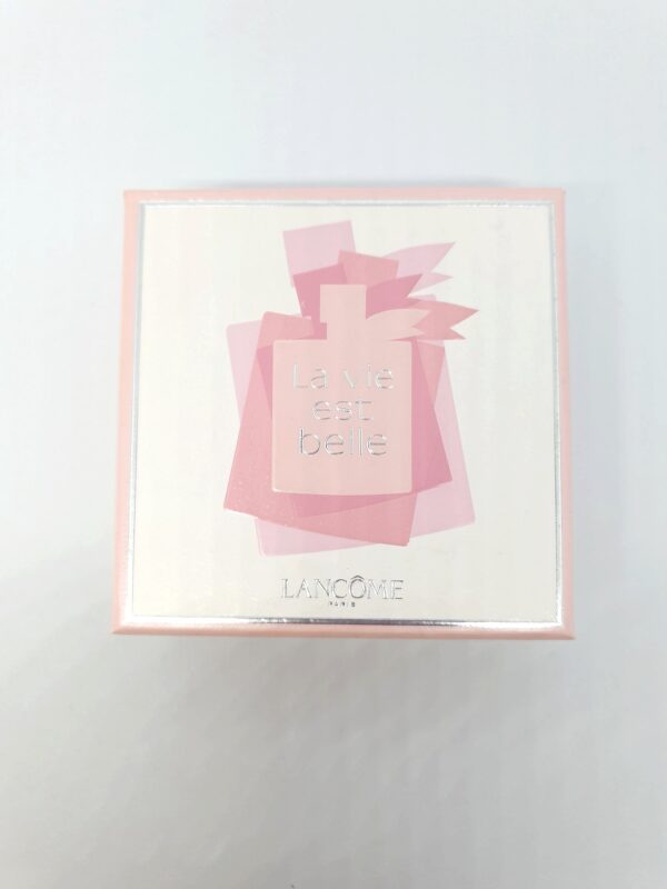 Miniature de parfum La vie est belle de Lancôme 4 ml dans boite cartonnée