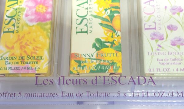 Coffret de 5 miniatures de parfum Les fleurs d'Escada