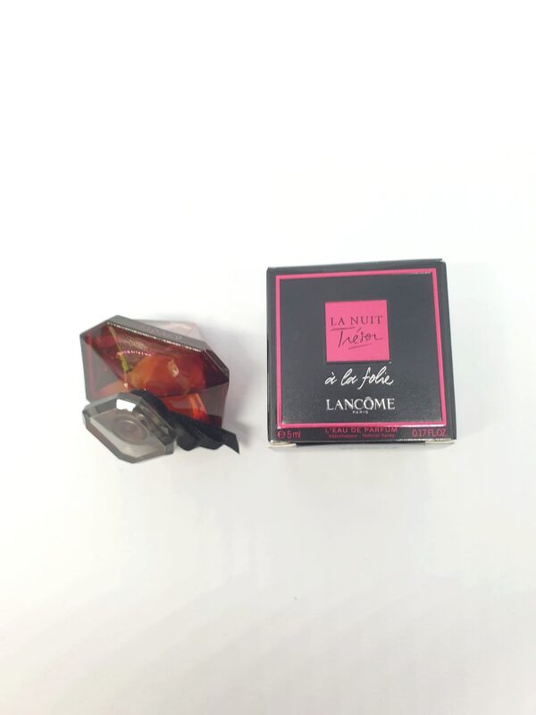 Miniature de parfum La nuit Trésor à la folie de Lancôme 5ml
