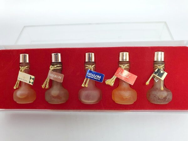 Coffret de 5 miniatures de parfum de 2 ml chacune de Judith Muller