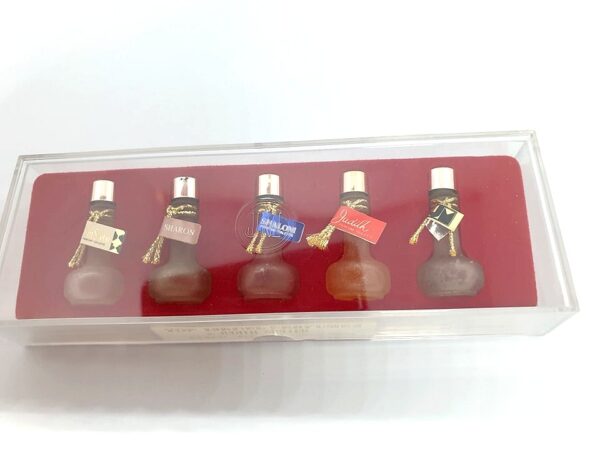 Coffret de 5 miniatures de parfum de 2 ml chacune de Judith Muller