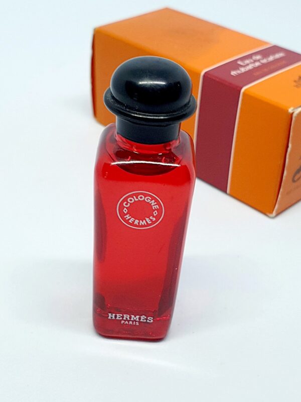 Miniature de parfum Rhubarbe Ecarlate d'Hermès