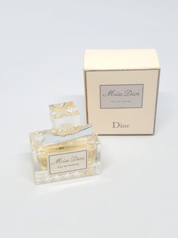 Miniature d'Eau parfum Miss Dior