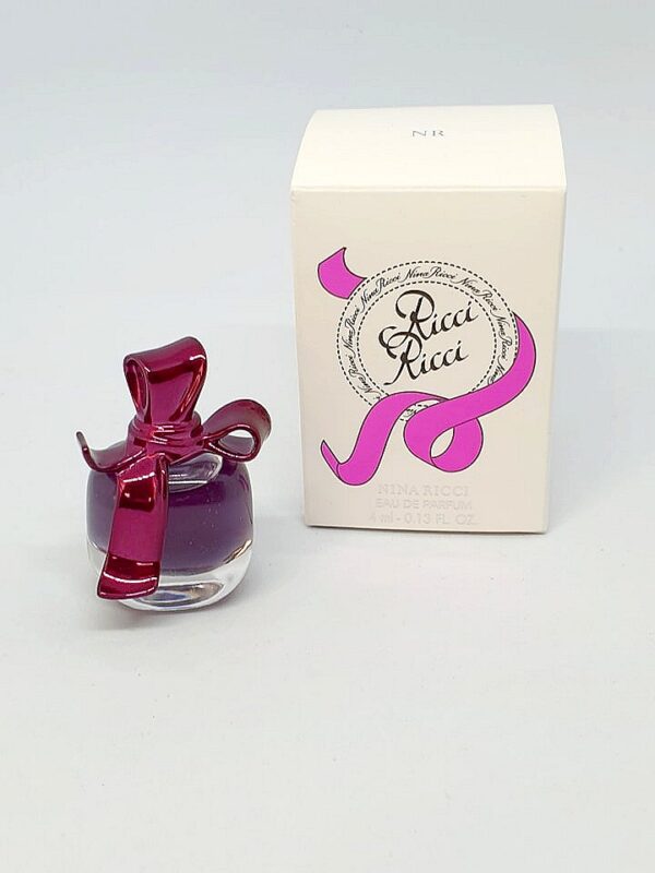 Miniature de parfum Ricci Ricci de Nina Ricci