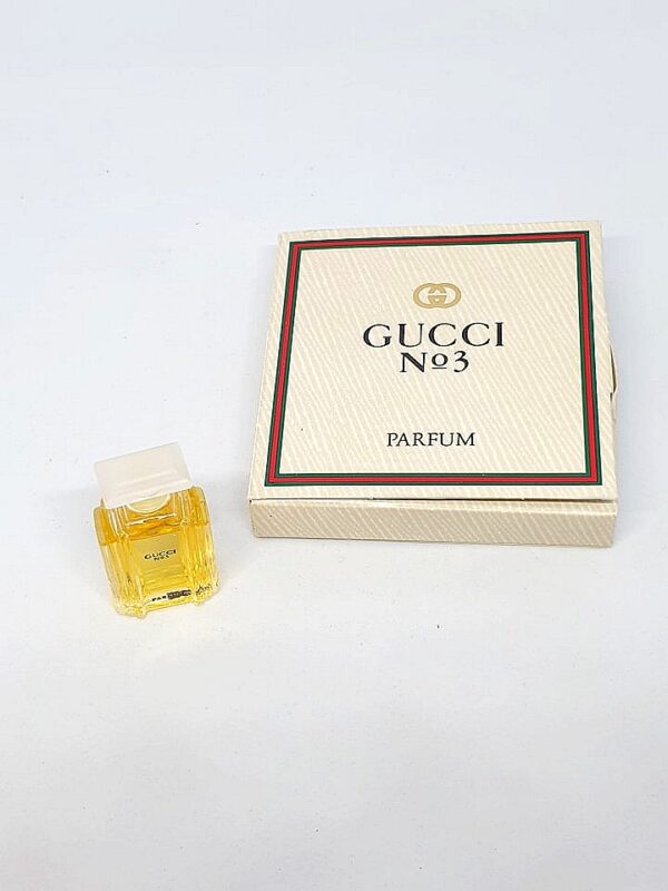 Miniature de parfum Gucci Numéro 3