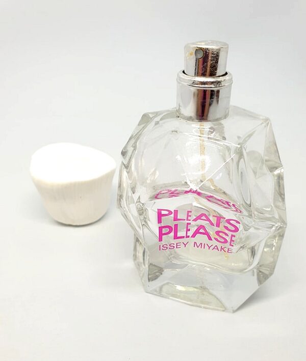 Flacon vide de parfum Pleats Please Issey Miyake