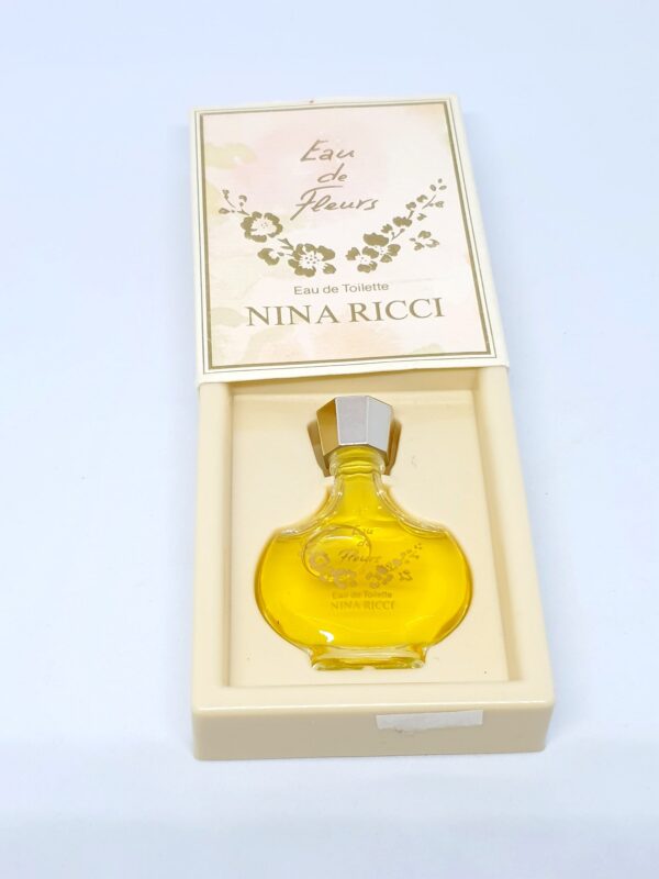 Miniature de parfum Eau de fleurs Nina Ricci