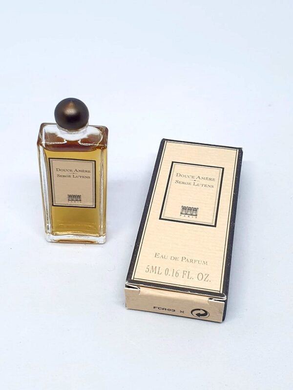 Miniature de parfum Douce Amère Serge Lutens