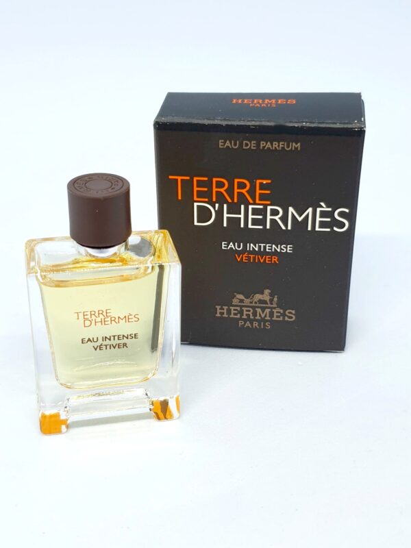 Miniature de parfum Terre d'Hermès Eau intense vétiver