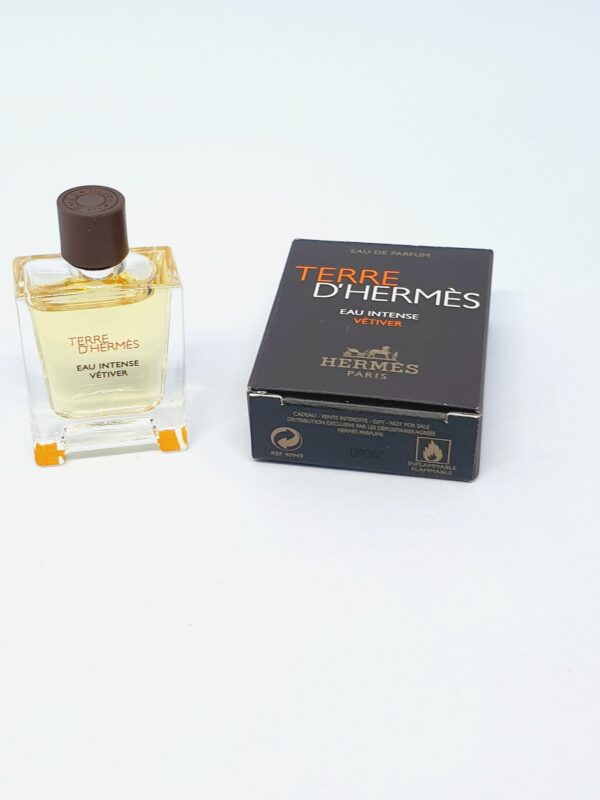 Miniature de parfum Terre d'Hermès Eau intense vétiver