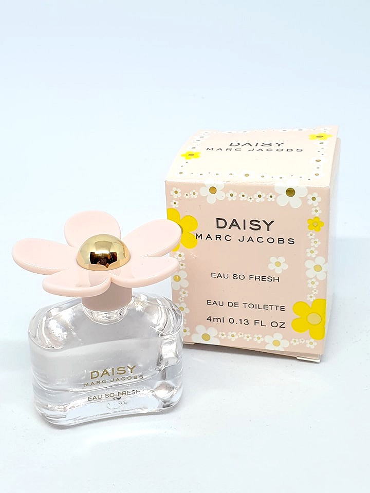 Marc jacobs 2025 daisy miniature