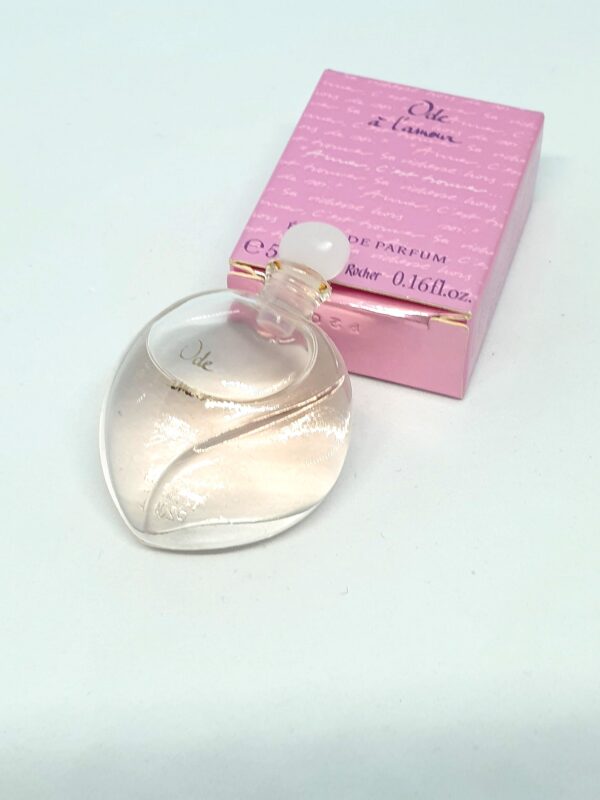 Miniature de parfum Ode à l'amour Yves Rocher