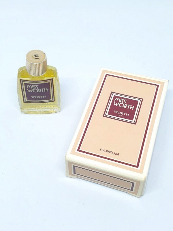 Miniature de parfum Miss Worth de Worth