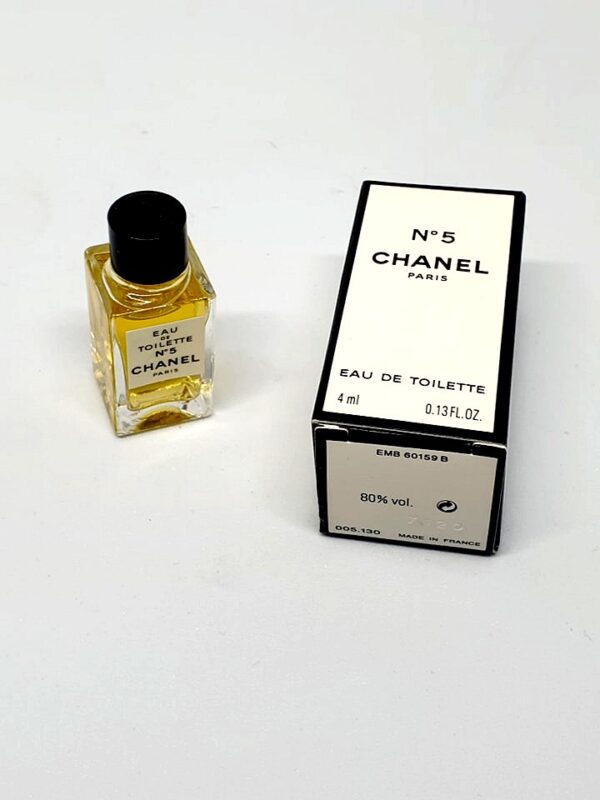 Miniature de parfum Chanel numéro 5