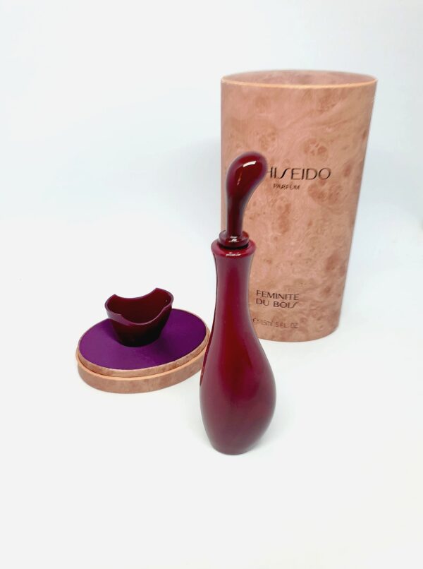 Flacon de parfum Féminité du Bois SHISEIDO