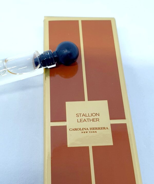 Miniature de parfum Stallon Leather Carolina Herrera