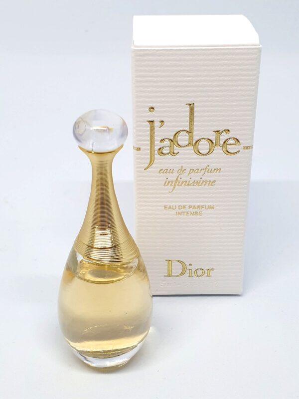 Miniature d'eau de parfum intense J'adore de Dior
