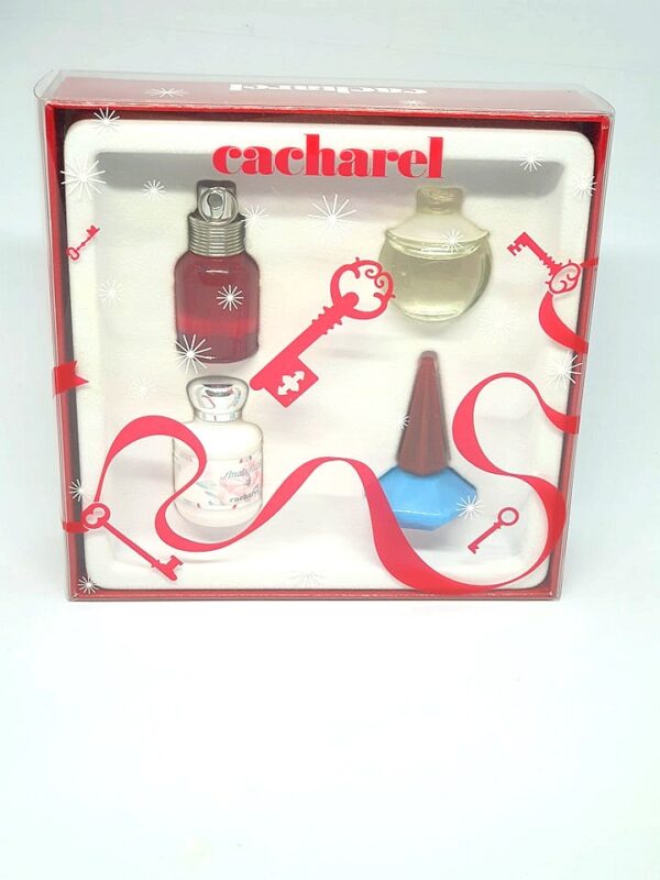 Coffret de 4 miniatures de parfum Cacharel