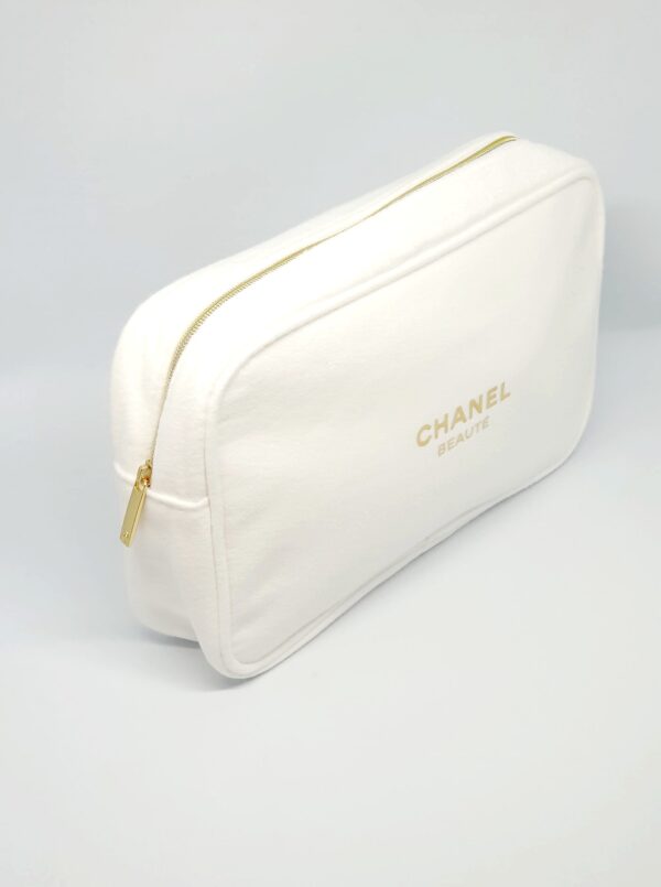 Grande trousse Blanche Chanel Beauté