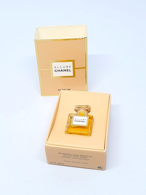 Miniature de parfum Allure de Chanel