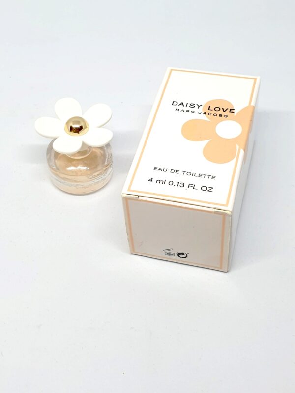 Miniature de parfum Daisy Love Marc Jacobs