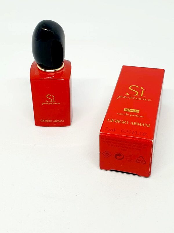 Miniature de parfum Si Passionne Intense Giorgio Armani 7 ml