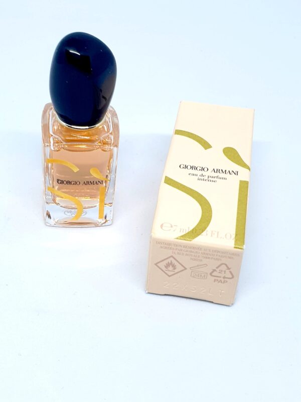 Miniature de parfum Si Intense Armani