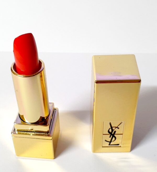Miniature de rouge à lèvres Rouge Pur couture Yves Saint Laurent