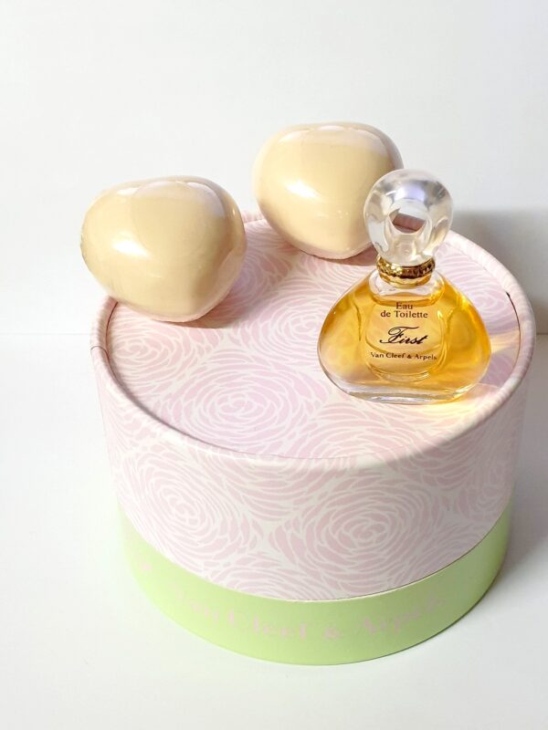 Coffret de parfum First de Van Cleef & Arpels