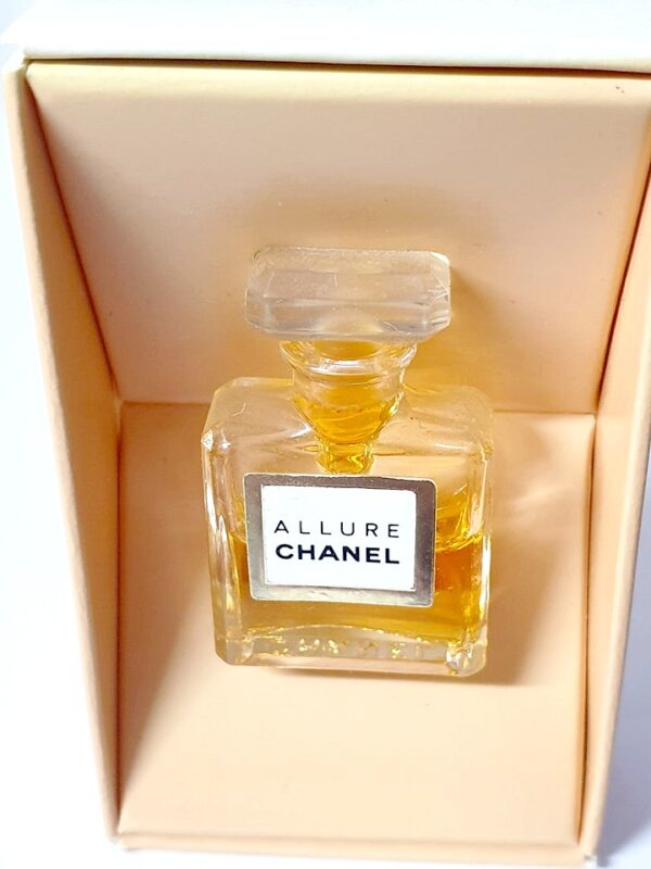 Miniature de parfum Allure de Chanel