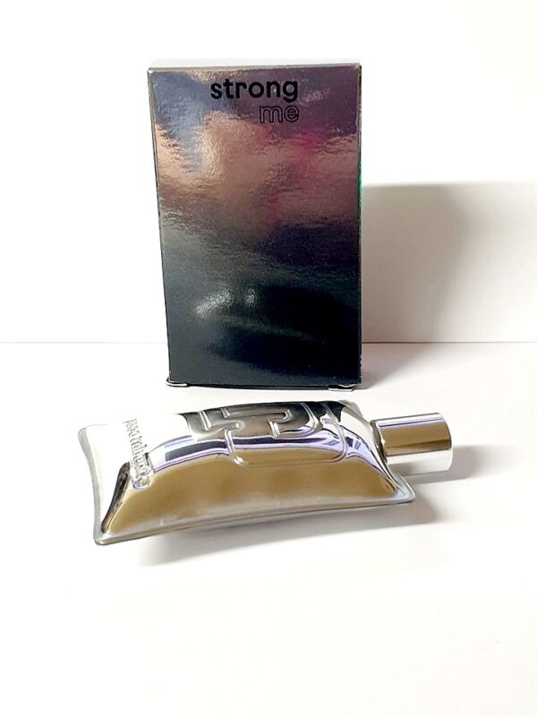 Miniature de parfum Strong Me Paco Rabanne