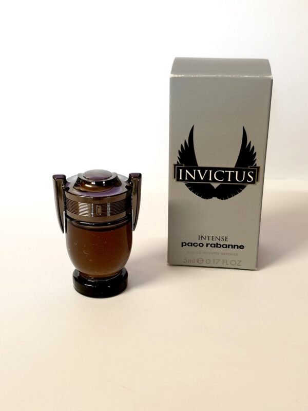 Miniature de parfum Invictus Intense Paco Rabanne