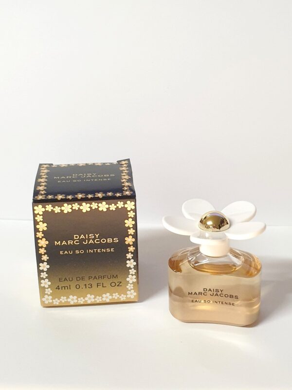 Miniature de parfum Daisy eau so intense de Marc Jacobs