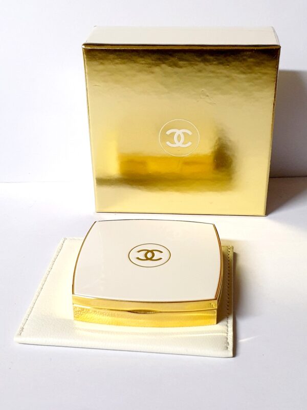 Superbe concrète Coco Mademoiselle Chanel