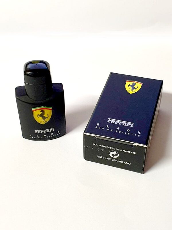 Miniature de parfum Ferrari