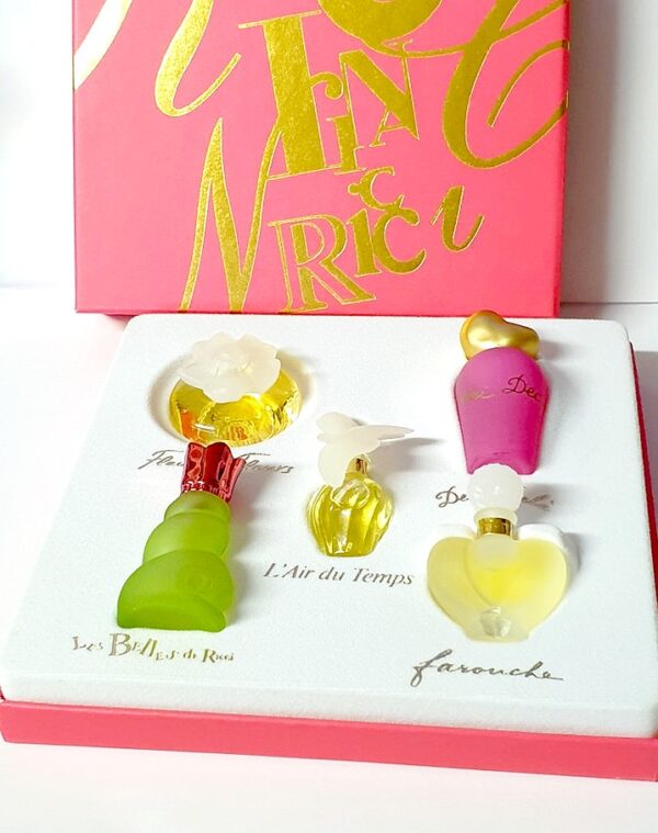 Superbe Coffret de 5 miniatures Nina Ricci