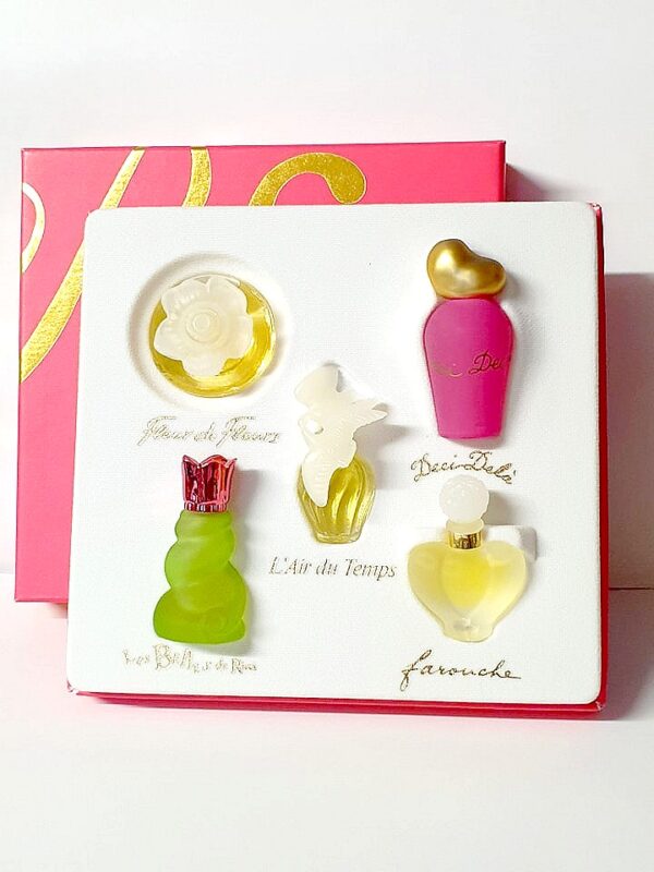 Superbe Coffret de 5 miniatures Nina Ricci