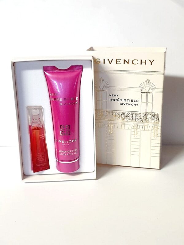 Coffret de Miniature de parfum Very irrésistible de Givenchy